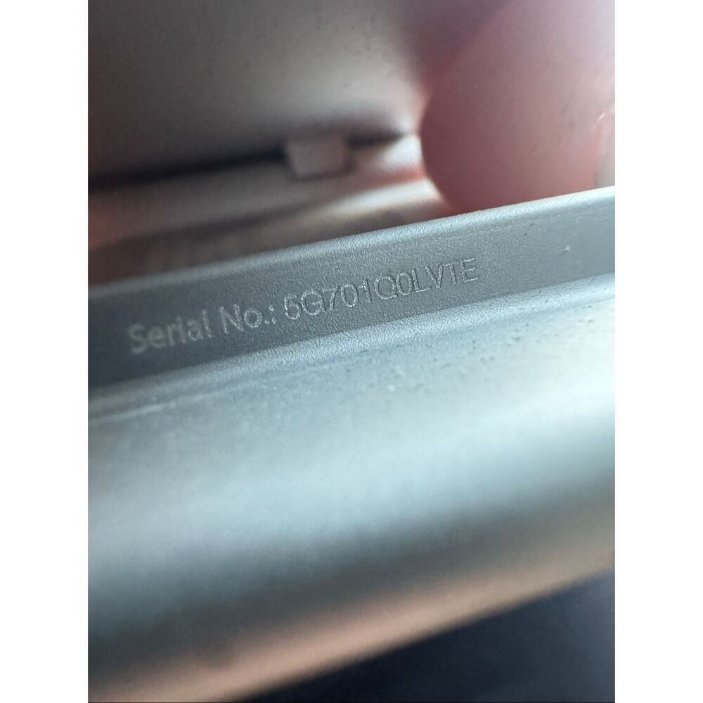 Apple iPod Shuffle Silver - Picture 9 of 9